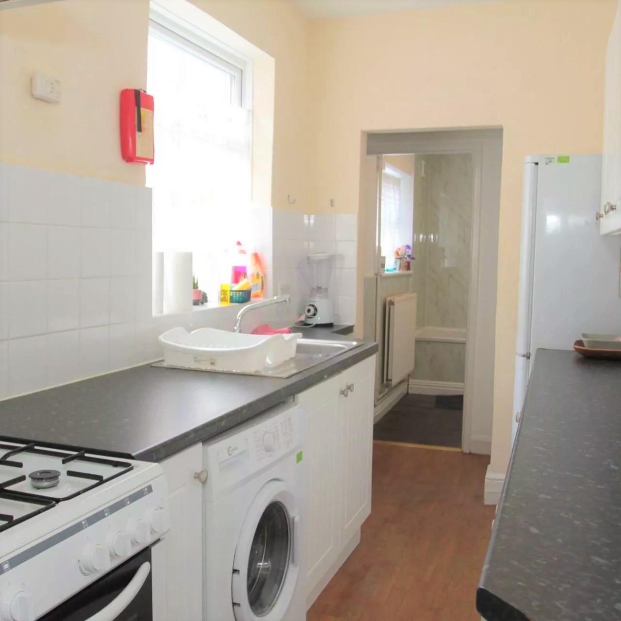 Four Bed Student Property Bruce Street Leicester Sulets