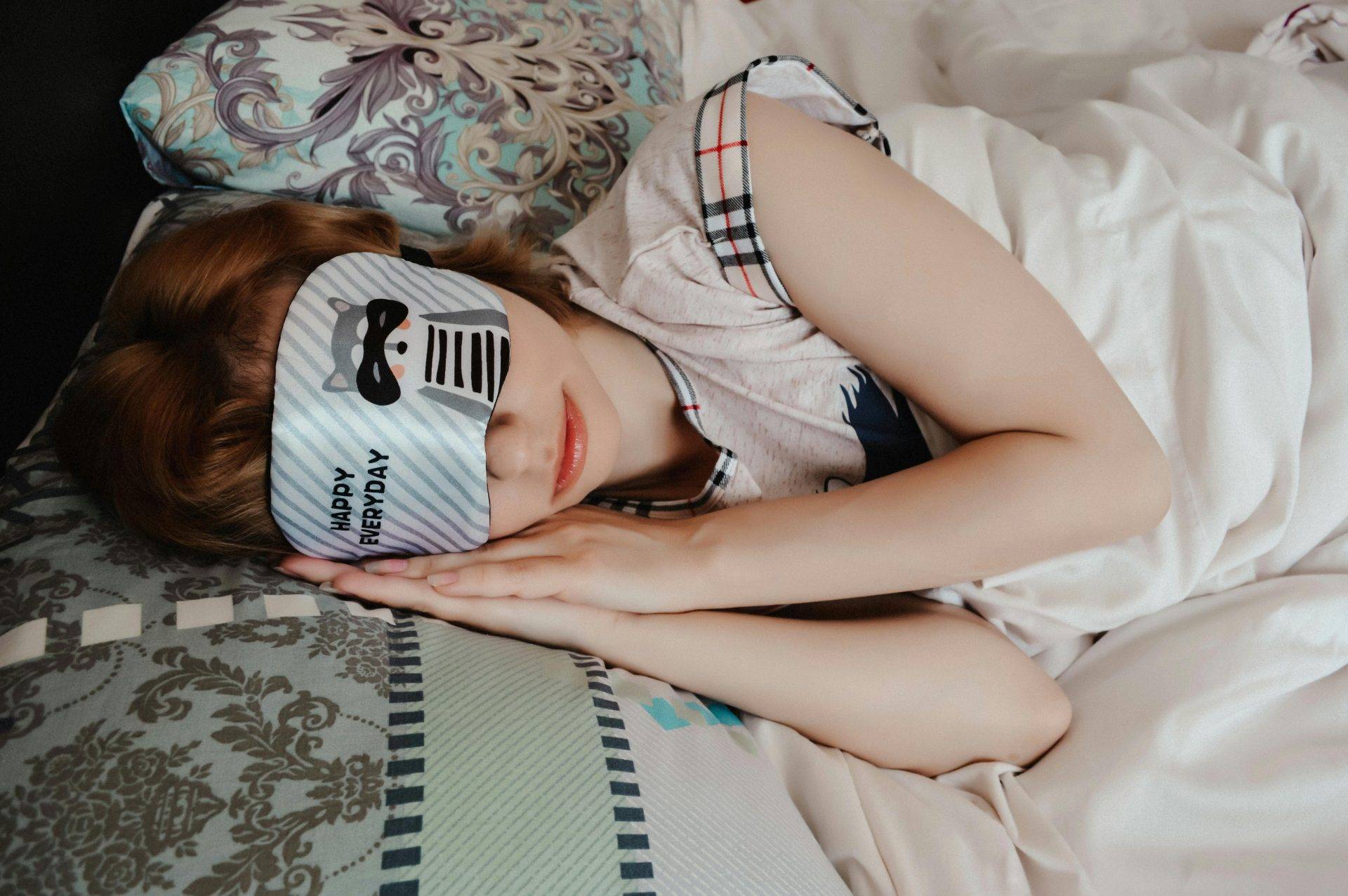 sleeping with eye mask